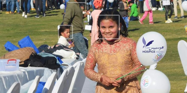 «هوسبيس» تواصل دعمها الطبي والنفسي لكبار السن وأسرهم