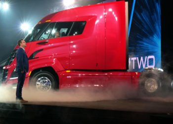 مؤسس شركة ناشئة يمنح موظفيه أسهما بـ230 مليون دولار