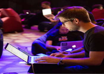 السعودية تنظم حدث عالمي يشجع الاستثمار في التقنيات الناشئة