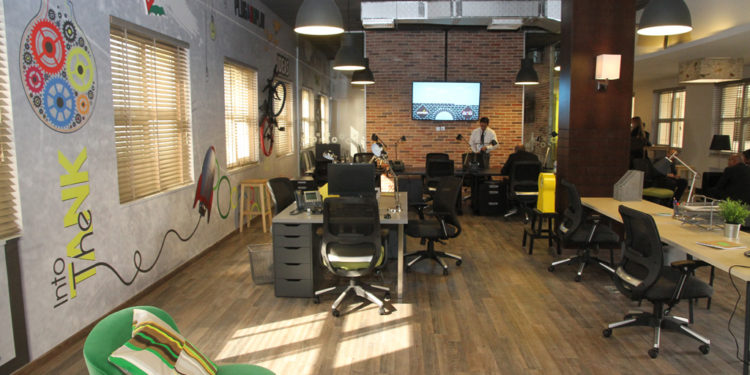 حاضنة أعمال « The Tank » تحتضن 20 شركة ناشئة في الأردن سنويًا