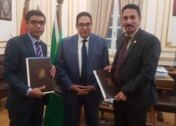 مركز خدمة المجتمع بجامعة القاهرة يحصل على حق تقديم شهادات IBDL