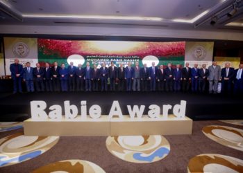 مهاب مميش يفوز بجائزة الرواد لعام 2020