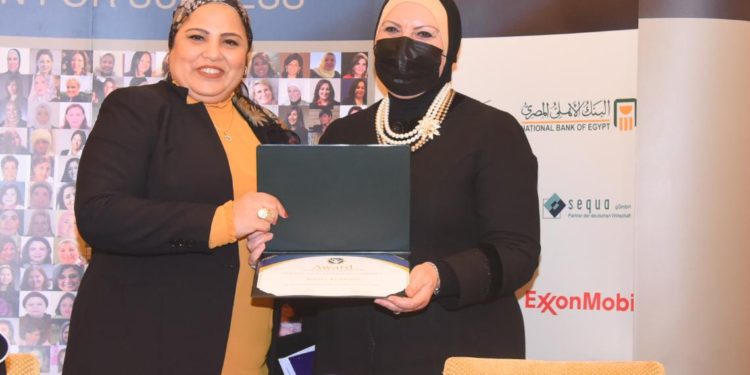 نيفين جامع: نتوسع في تمويل مشروعات المرأة في الريف والصعيد