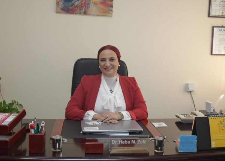 هبة مدحت زكي المدير التنفيذي لحاضنة أعمال كلية الاقتصاد والعلوم السياسية