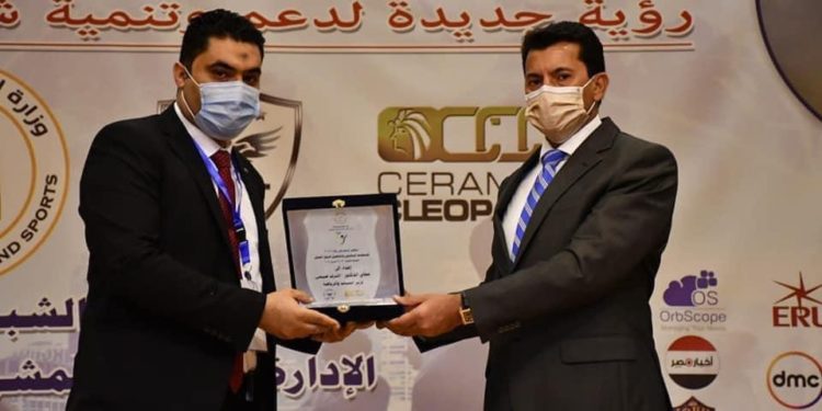 وزير الشباب يعتمد توصيات مؤتمر رواد 2021 دعمًا لشباب الجامعات المصرية