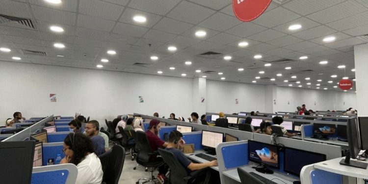 طلبات تتوسع في خدمات التعهيد في مصر عبر مركز خدمة عملاء إقليمي بالقاهرة