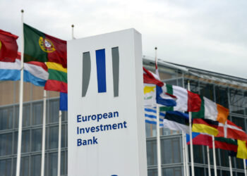 بنك EIB يمنح تمويلات بقيمة 5.6 مليار يورو للمنشأت الصغيرة بإيطاليا وألمانيا