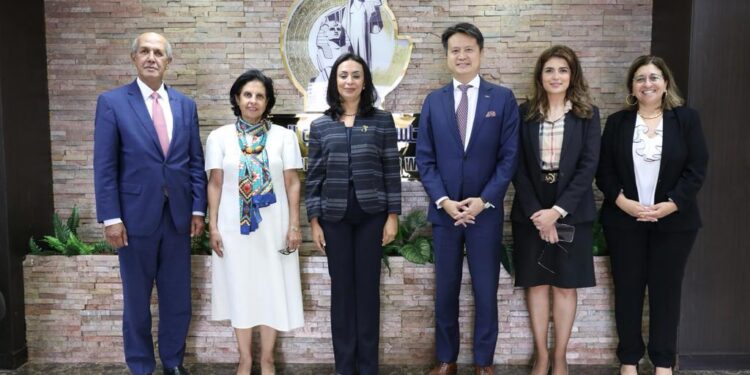 تمكين رائدات الأعمال في المجتمعات المحلية