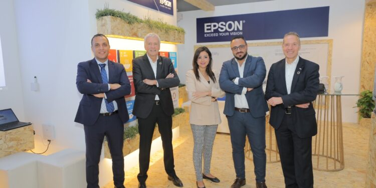 شركة إبسون العالمية الرائدة في مجال التكنولوجيا