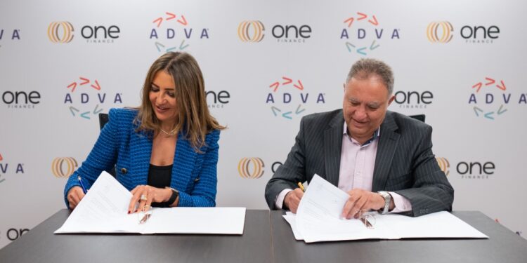 تعاون "وان فاينانس" و "ادڤا" لدعم التمويل الاستهلاكي