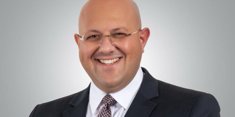 إطلاق منصة “بالباقي” لتحفيز استثمار الأموال “الفكة” في الذهب والأسهم