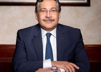 حسن غانم الرئيس التنفيذي العضو المنتدب لبنك التعمير والإسكان