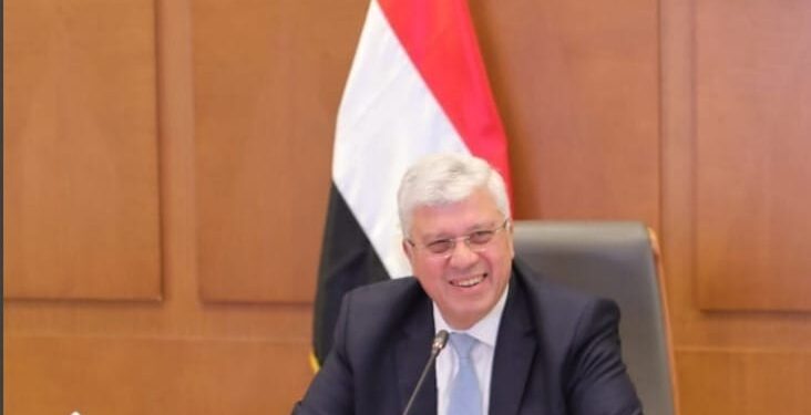 أيمن عاشور وزير التعليم العالي والبحث العلم