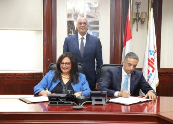 جهاز تنمية المشروعات يوقع عقدا مع كاش بقيمة 100 مليون جنيه