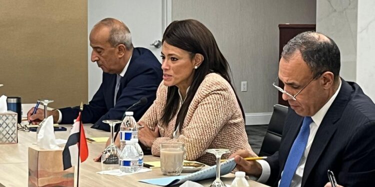 وزيرة التخطيط والتعاون الدولي تُطلق الاستراتيجية الوطنية المتكاملة للتمويل في مصر