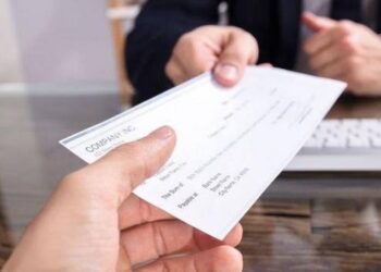 ليوم واحد.. المركزي يعمل على تنفيذ مشروع لتقليل فترة تحصيل الشيكات