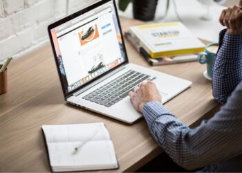 صورة تعبيرية- العمل عن بعد