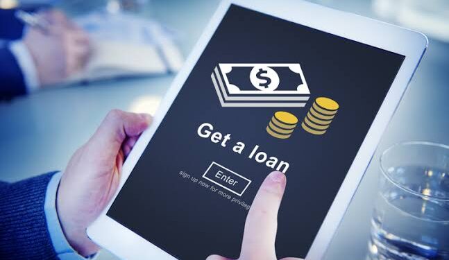 الإقراض الرقمي عبر الهاتف المحمول