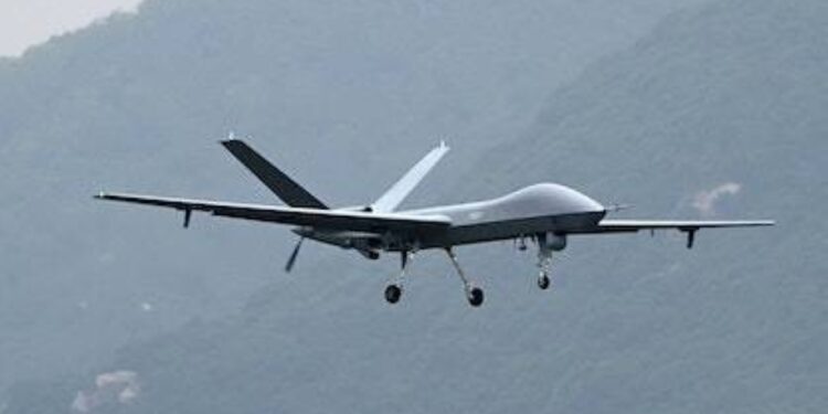 شركة ذكاء اصطناعي ناشئة تبدأ صناعة طائرات مسيرة هجومية