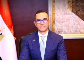 وزير الاستثمار يناقش تفعيل منصة التراخيص الإلكترونية الموحدة