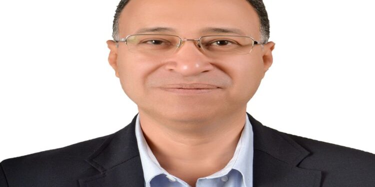 حسن رجب المتخصص في التأجير التمويلي