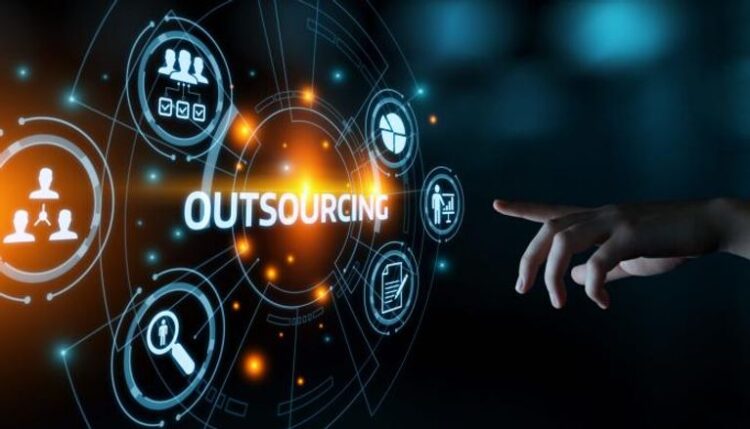 صورة تعبيرية- صناعة التعهيد