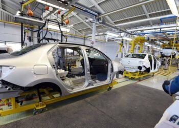 تخصيص مليار جنيه لتمويل توطين صناعة السيارات في مصر بموازنة 2025-2024