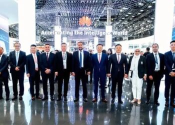 شركة “WE” تصبح أول مشغل في مصر وشمال إفريقيا يعتمد تقنيات “هواوي”