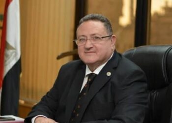 مدحت قمر الرئيس التنفيذي للبنك العقاري