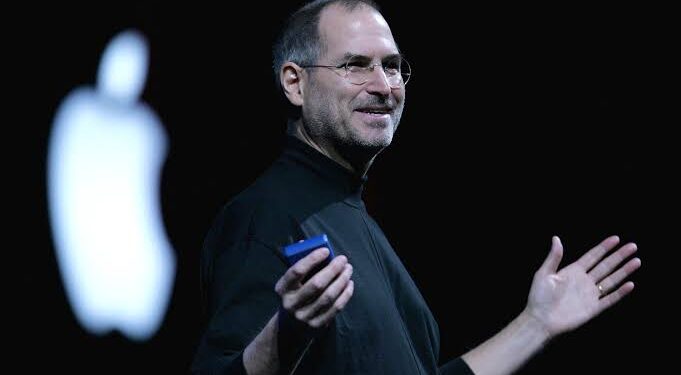 ستيف جوبز مؤسس شركة أبل