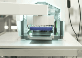 هل تقود «ليلا ساينسز» الثورة العلمية بالذكاء الاصطناعي؟