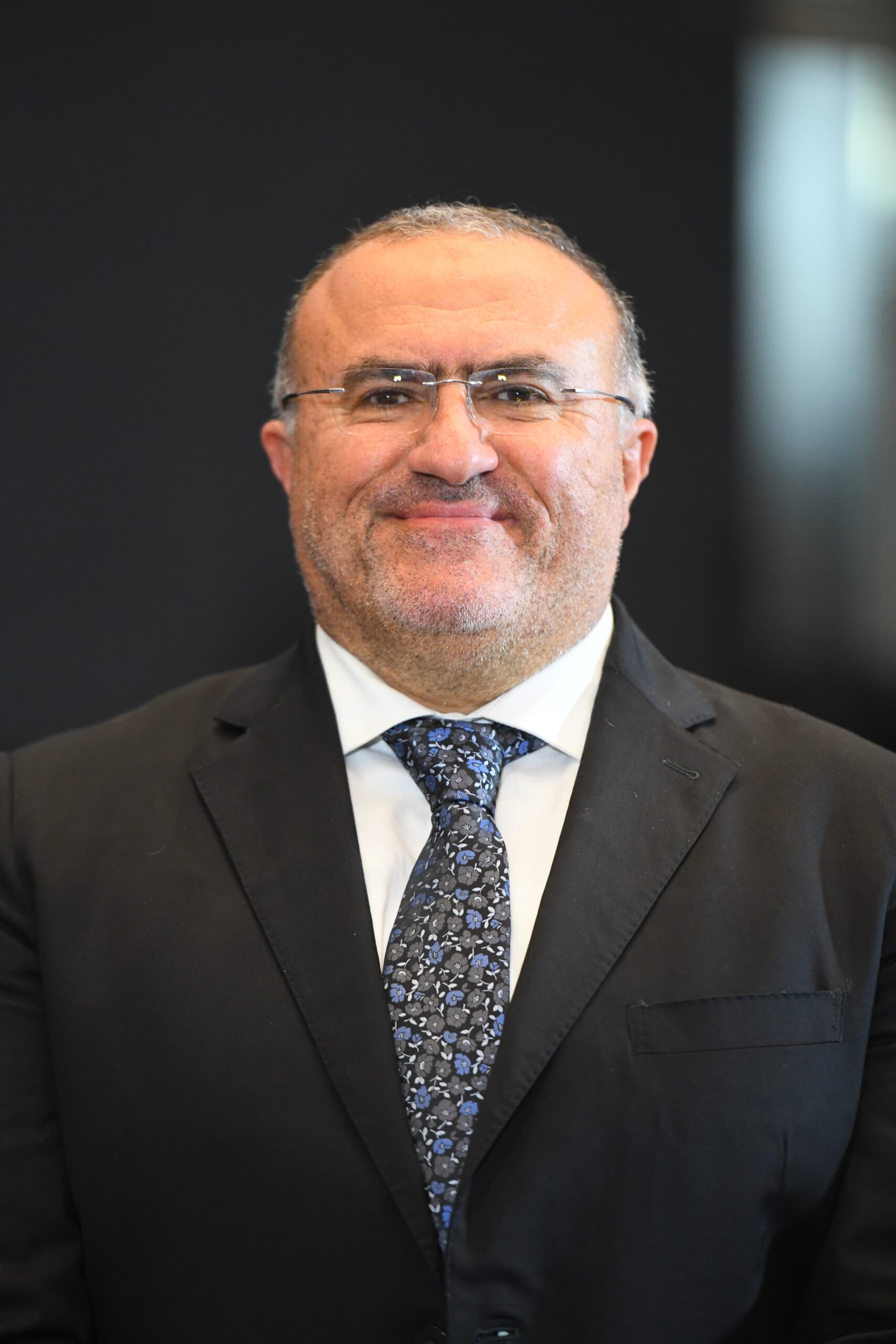 اورنچ مصر تحصد تكريماً عالمياً: الدكتور أيمن أميري يفوز بجائزة “CTO العام” من Mobile Europe Awards