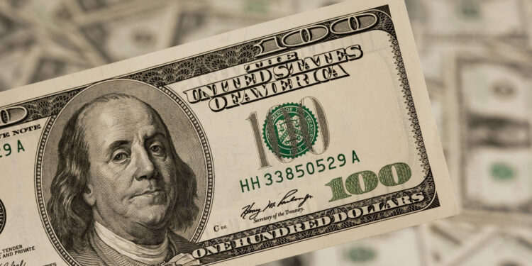 هل سيُعيد «الفيدرالي» تشكيل موازين القوة بين الذهب والدولار؟