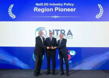 مصر تحصد جائزة الريادة الإقليمية في تطوير نطاقات الإنترنت