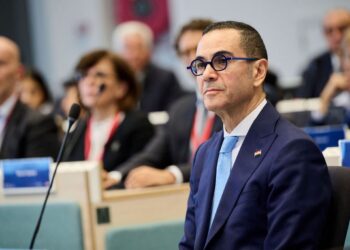 حسن الخطيب، وزير الاستثمار والتجارة الخارجية