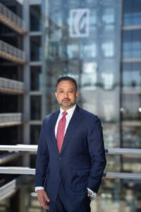 عمرو الشافعي، الرئيس التنفيذي والعضو المنتدب للبنك