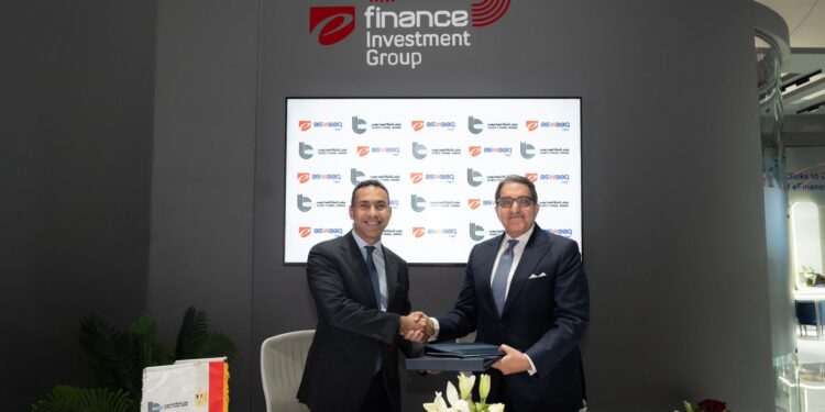 بنك قناة السويس يوقع بروتوكول تعاون مع “إي أسواق – مصر” لدعم المشروعات الصغيرة والمتوسطة