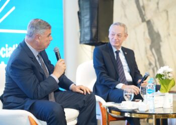 جمعية رجال أعمال إسكندرية تبحث خطط تطوير المحافظة مع المحافظ أحمد خالد حسن سعيد