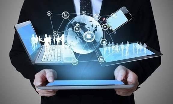 دعم المستثمرين يصل للآيفون.. وزارة الصناعة تطلق منصة موحدة لحل المشكلات لحظيًا