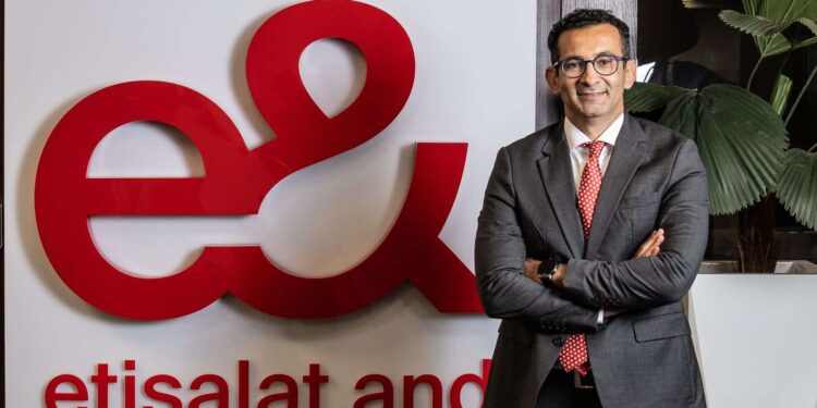 «إي آند للتكنولوجيا المالية» تنتظر موافقة الرقابة المالية على رخصة تتيح بيع الخدمات بالتقسيط