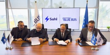 «بلو باص» تتحالف مع منصة «سهل» لتطوير منظومة الدفع الرقمي لرحلات النقل الجماعي