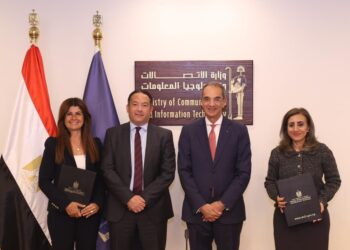 وزارة الاتصالات وأورنچ مصر توقعان مذكرة تفاهم لتعزيز خدمات التشخيص عن بُعد في القرى والمناطق الحدودية