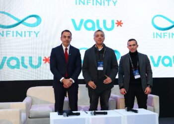 ڤاليو وإنفنيتي توقعان شراكة لتسهيل وصول العملاء إلى شواحن السيارات الكهربائية