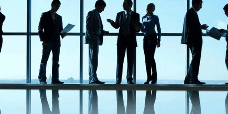 التصدع الصامت: أزمة السعادة في مكان العمل