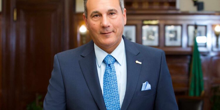    الإتربي يكشف بدائل الادخار المتاحة مع قرب انتهاء شهادات 27%