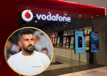 محمد سامي ينتقد فودافون بسبب تعطل شراء جهاز «ماي فاي»