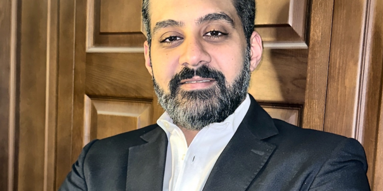 كريم محبوب: التصعيد الإقليمي يعيد التسعير بالأسواق.. ومصر قادرة على امتصاص الضغوط