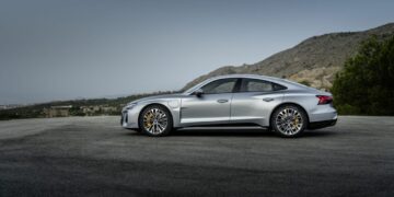 صورة أرشيفية سوق السيارات