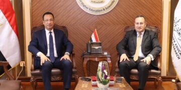 التعليم العالي والاتصالات تطلقان مرحلة جديدة للتعاون في الذكاء الاصطناعي والتحول الرقمي بالجامعات المصرية