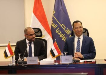 وزير الاتصالات المصري يبحث مع نظيره اليمني تعزيز التعاون في التحول الرقمي وبناء القدرات الرقمية